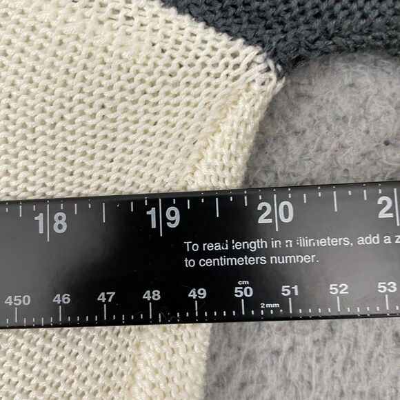 Mudd Skull Sweater Women M Ivory Gray Roses Knit Scoop Neck Punk Goth Y2K - Picture 6 of 7